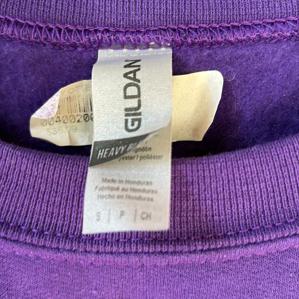 Gildan old fashion Thicker Purple Sweatshirt with cuter Harry Otter! NWOT. Sz S - Picture 3 of 4